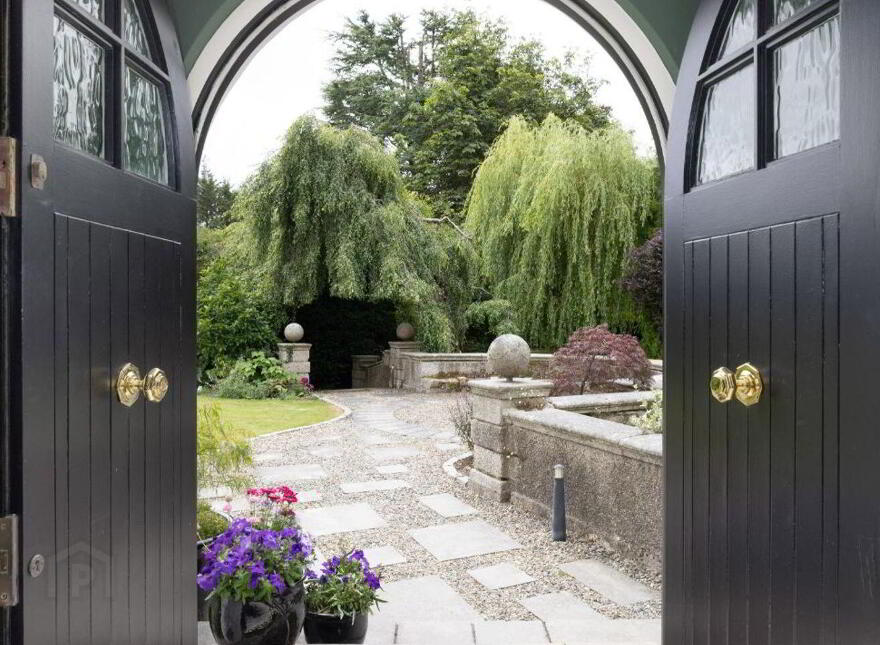 Kilteragh House, 6 Kilteragh Pines, Foxrock, Foxrock, D18K8Y2