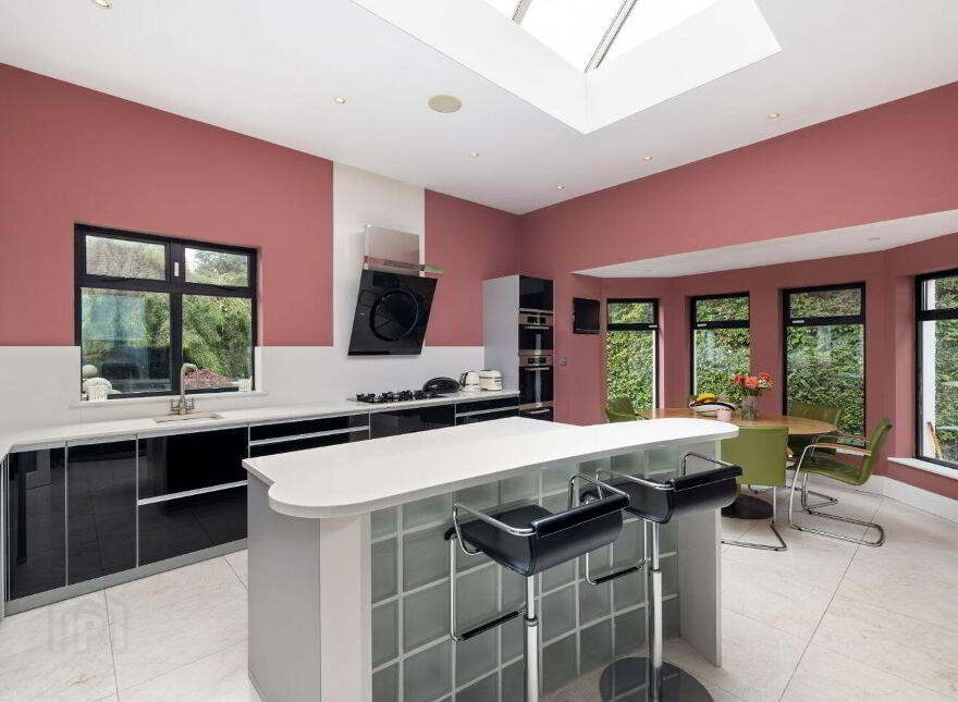 Kilteragh House, 6 Kilteragh Pines, Foxrock, Foxrock, D18K8Y2