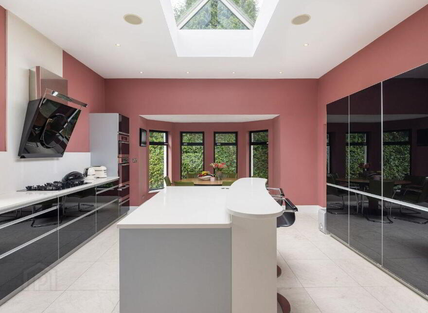 Kilteragh House, 6 Kilteragh Pines, Foxrock, Foxrock, D18K8Y2