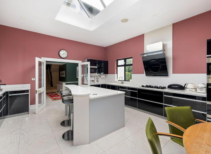Kilteragh House, 6 Kilteragh Pines, Foxrock, Foxrock, D18K8Y2