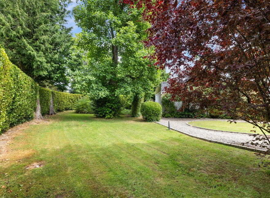 Kilteragh House, 6 Kilteragh Pines, Foxrock, Foxrock, D18K8Y2