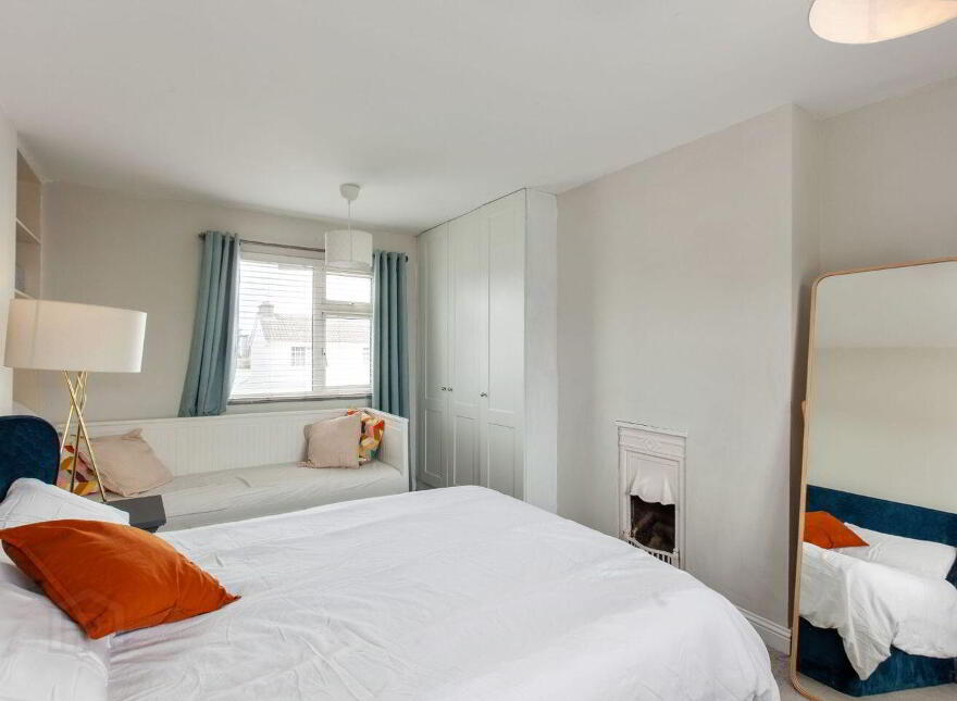 16 Saint Peter's Road, Bray