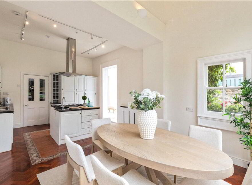 18 Warwick Villas, Sallymount Avenue, Ranelagh, Ranelagh, D06X5P2