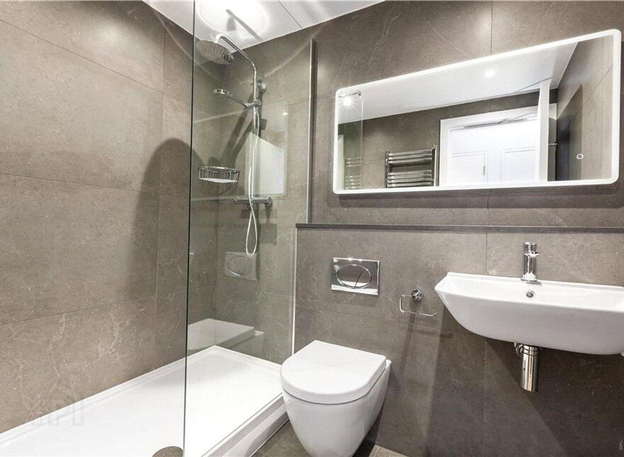 Apt 6 Block, 1 Clarion Quay, Dublin 1, D01X004