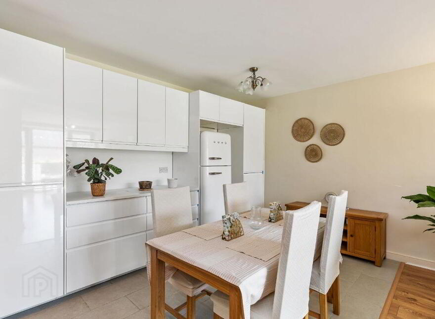 12 Temple Court, Milltown Avenue, Mount Saint Anne's, Dublin 6, D06EF99