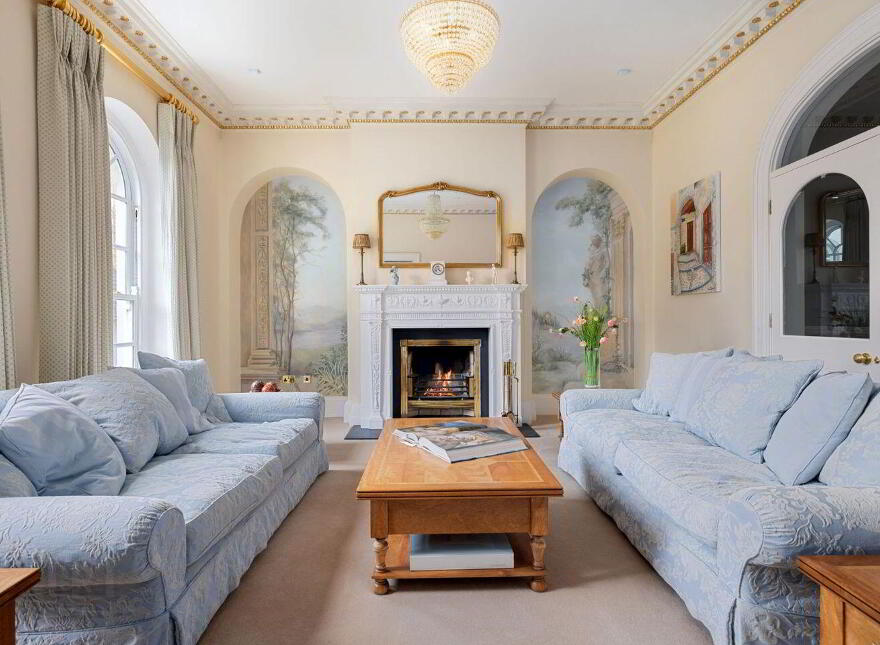 Marble Hall, Ferndale Glen, Rathmichael, D18YW13