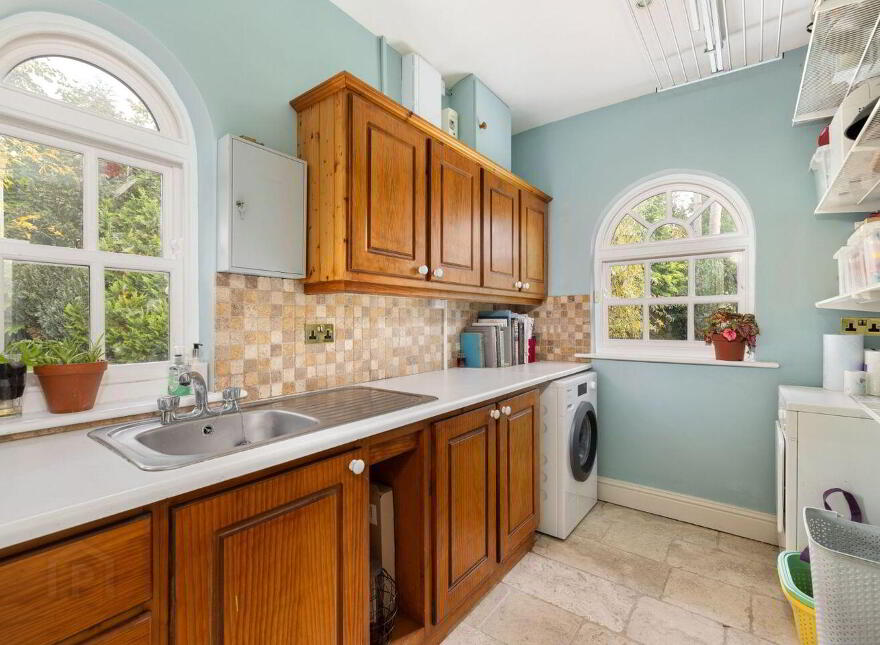 Marble Hall, Ferndale Glen, Rathmichael, D18YW13