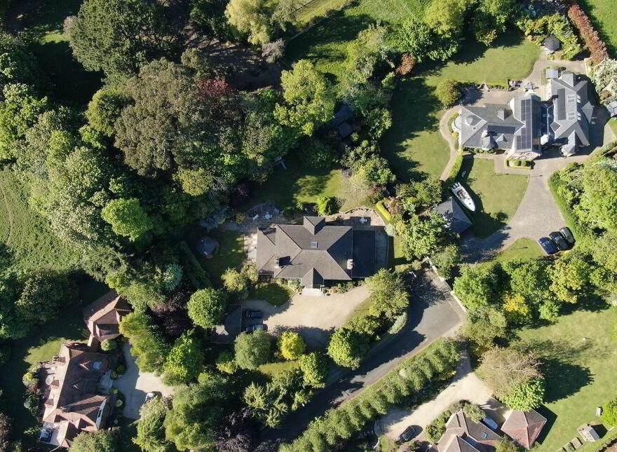 Marble Hall, Ferndale Glen, Rathmichael, D18YW13