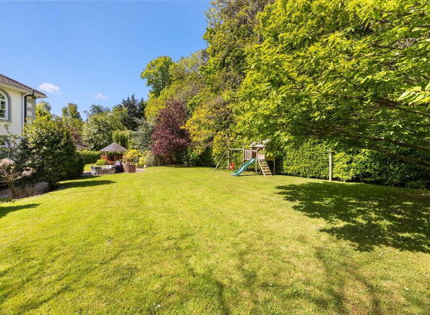 Marble Hall, Ferndale Glen, Rathmichael, D18YW13