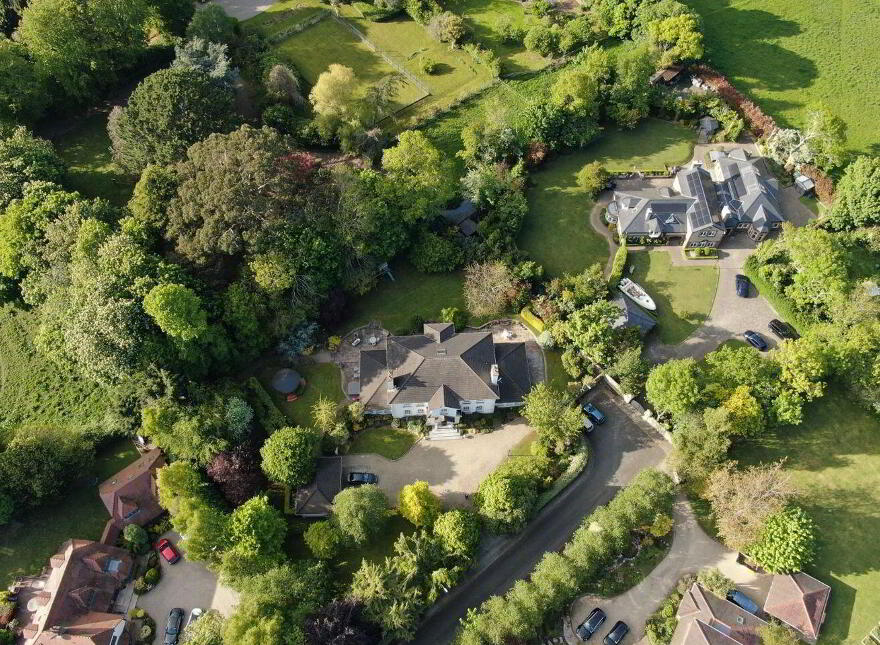Marble Hall, Ferndale Glen, Rathmichael, D18YW13