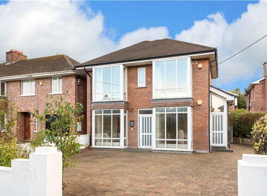 Seaquest, Booterstown Park, Booterstown, A94F822