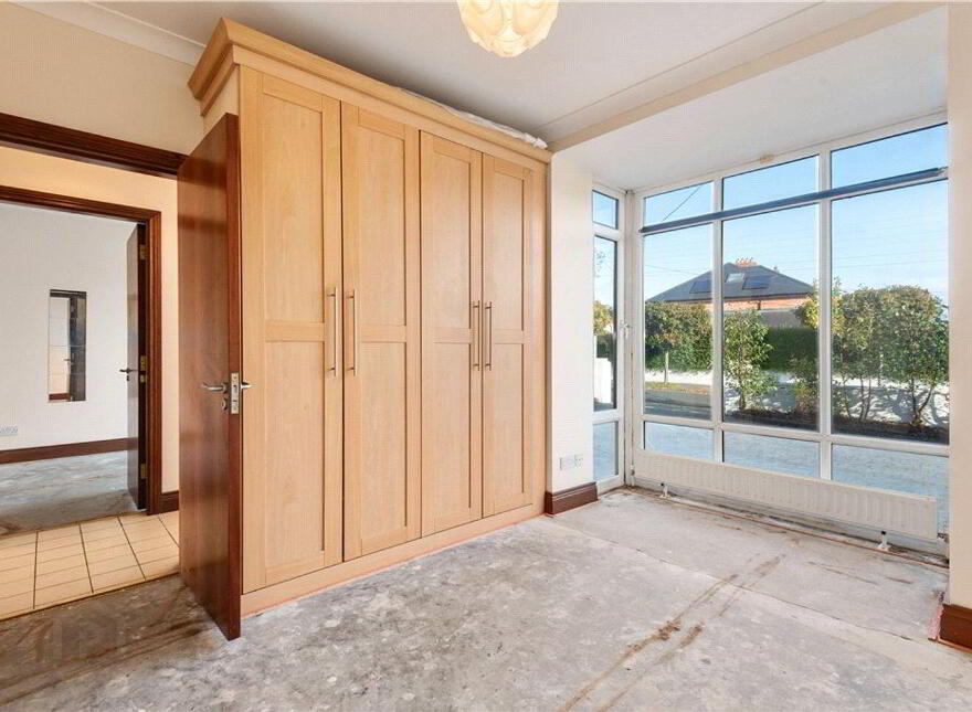 Seaquest, Booterstown Park, Booterstown, A94F822