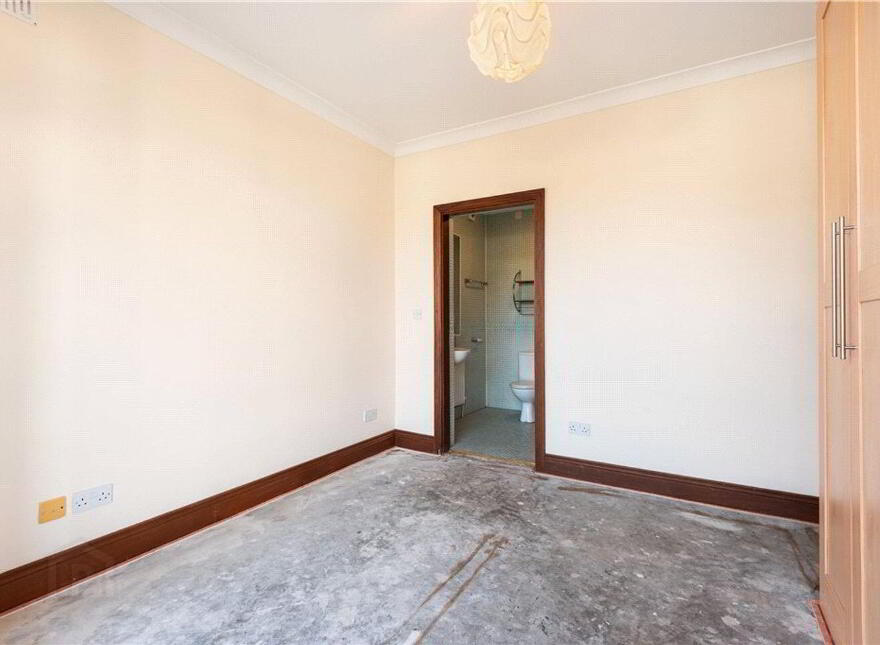 Seaquest, Booterstown Park, Booterstown, A94F822
