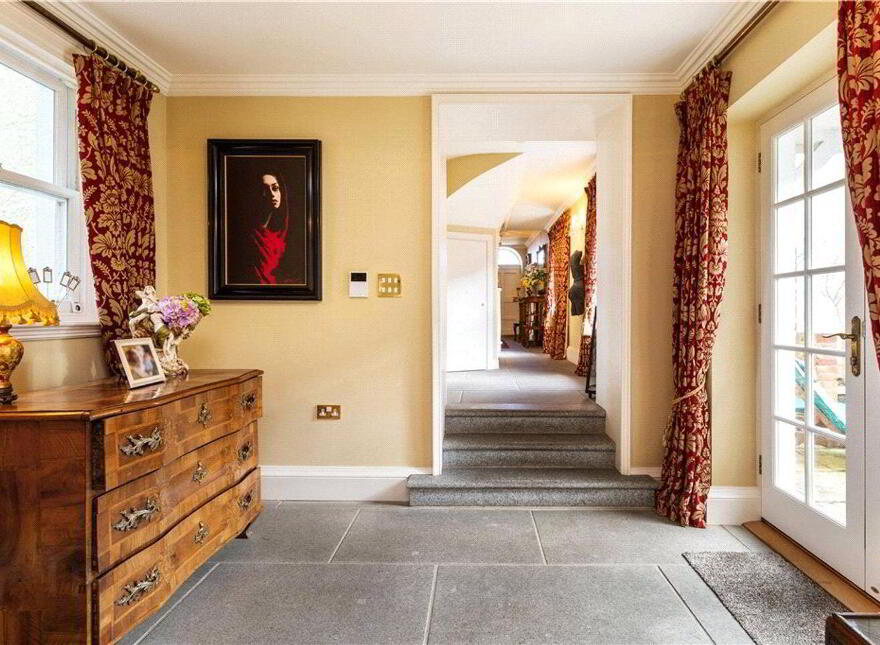 Ballybetagh House, Ballybetagh Road, Dublin 18, D18VY01