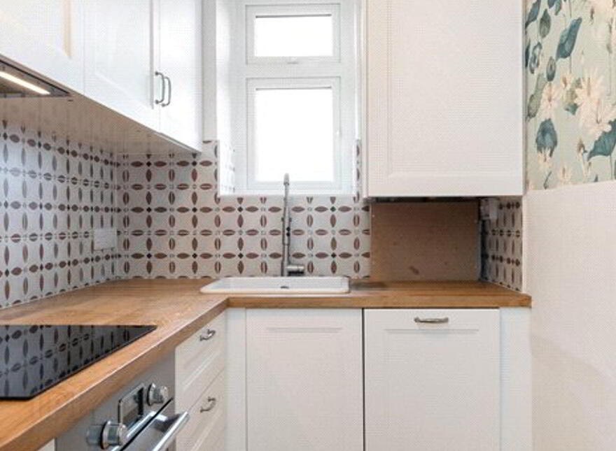 Top Floor Apartment, 1 Eaton Square, Monkstown, A94XP27