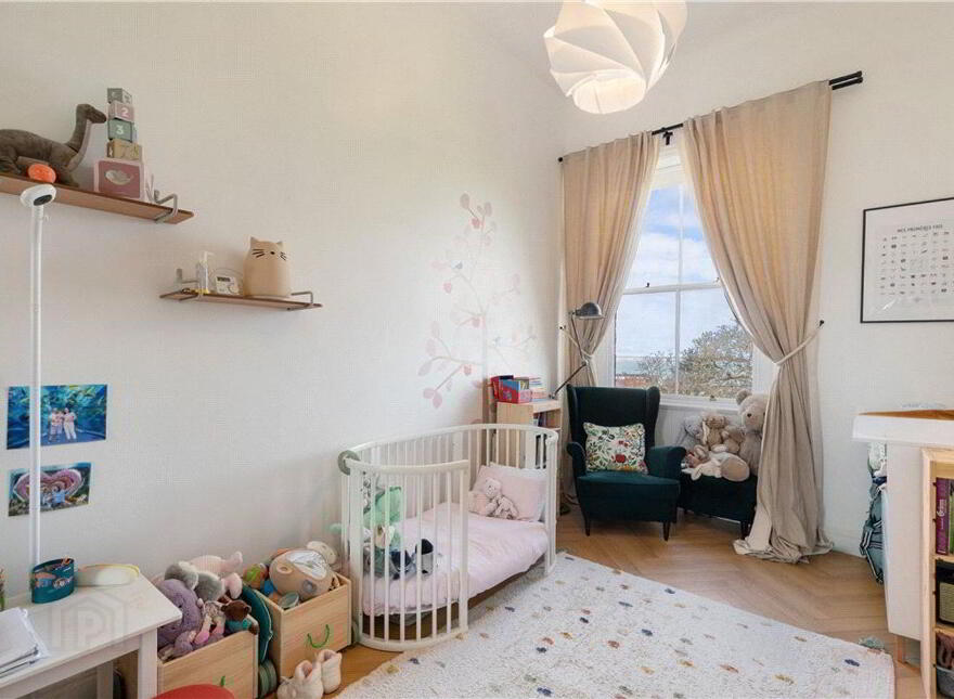 Top Floor Apartment, 1 Eaton Square, Monkstown, A94XP27
