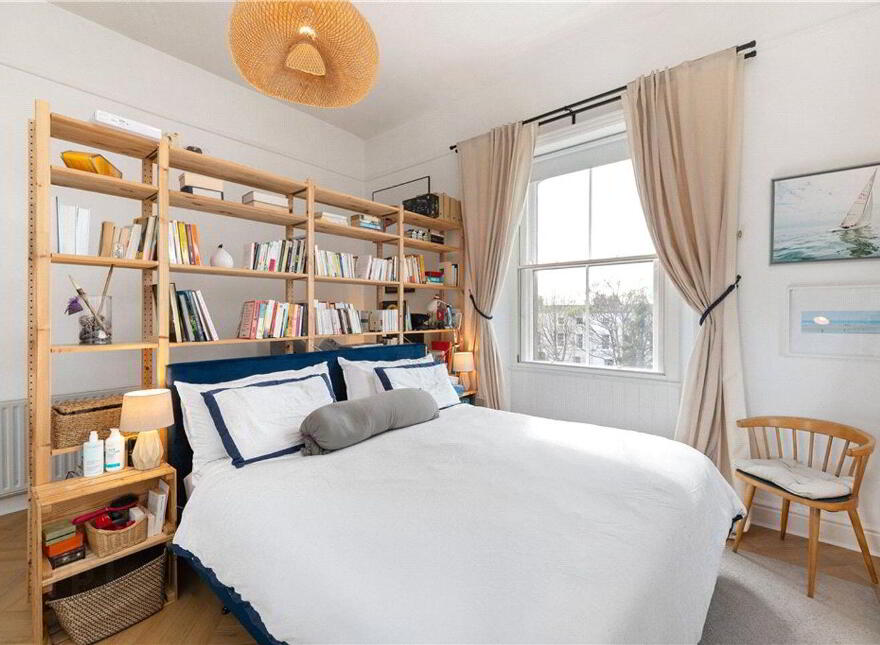 Top Floor Apartment, 1 Eaton Square, Monkstown, A94XP27