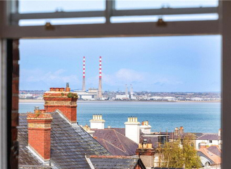 Top Floor Apartment, 1 Eaton Square, Monkstown, A94XP27