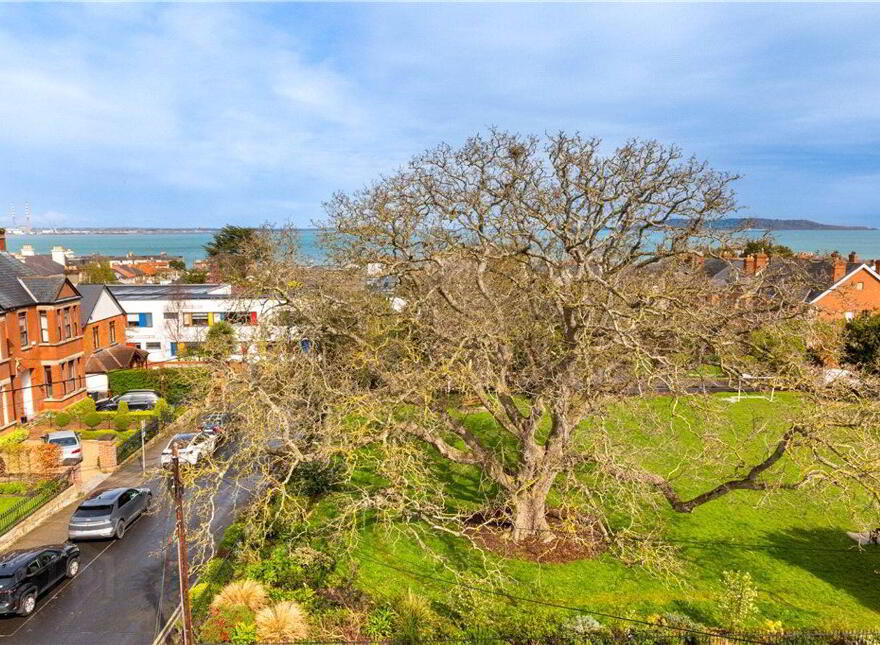 Top Floor Apartment, 1 Eaton Square, Monkstown, A94XP27