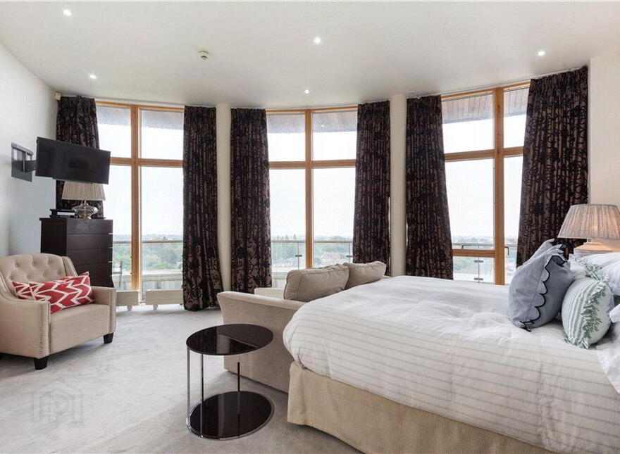 Penthouse, 215 Beechwood Court, Blackrock, Blackrock, A94CX97