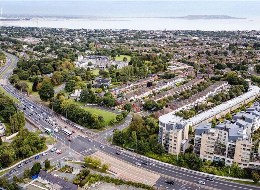 Penthouse, 215 Beechwood Court, Blackrock, Blackrock, A94CX97