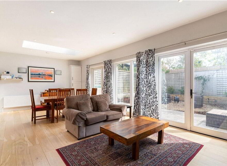2 Flann O'Brien Mews, Avoca Road, Blackrock, Blackrock, A94P1H2