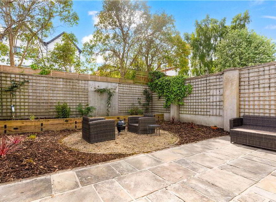 2 Flann O'Brien Mews, Avoca Road, Blackrock, Blackrock, A94P1H2