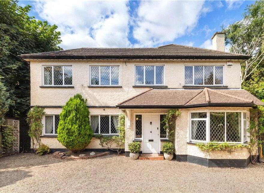 Woodleigh, Leopardstown Road, Foxrock, Foxrock, D18F3F4 photo