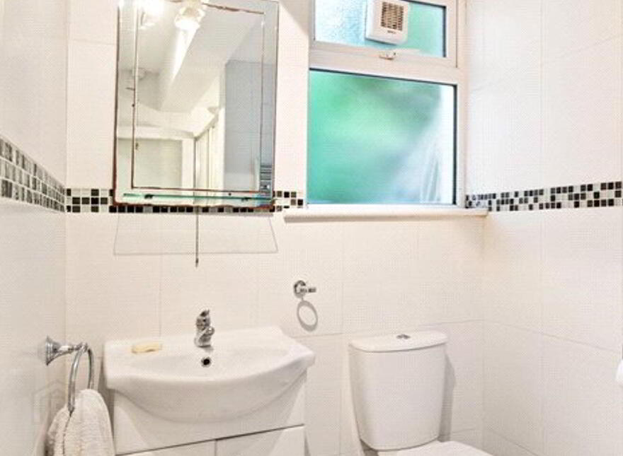 Bella Vista, 48 & 48A Seapoint Avenue, Monkstown, A94N225