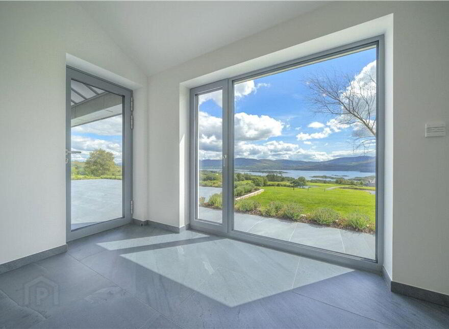 Zinc House, Templenoe, Templenoe, V93DC8R