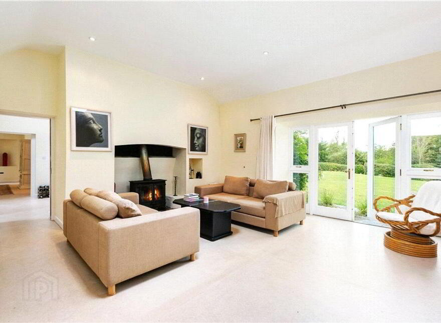 The Lake House, Cameron Island, Coolbawn, E45V213