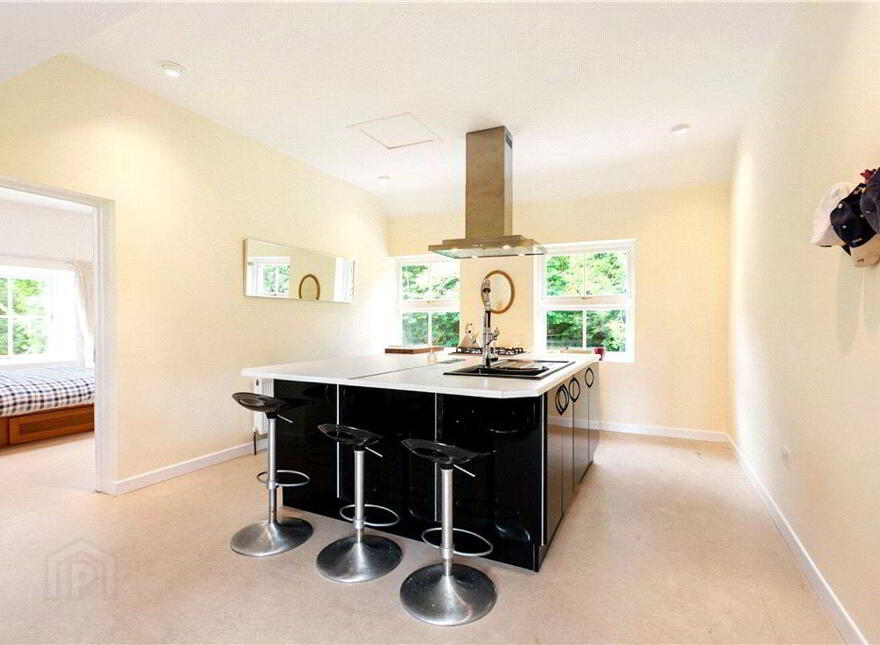 The Lake House, Cameron Island, Coolbawn, E45V213