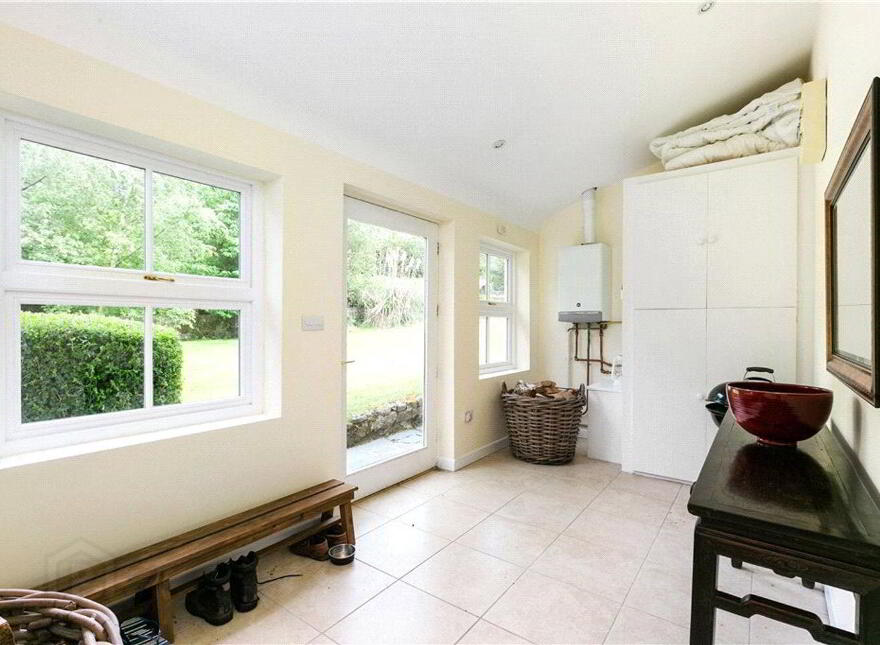The Lake House, Cameron Island, Coolbawn, E45V213