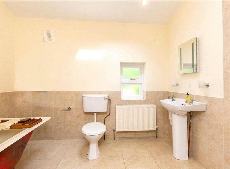 The Lake House, Cameron Island, Coolbawn, E45V213