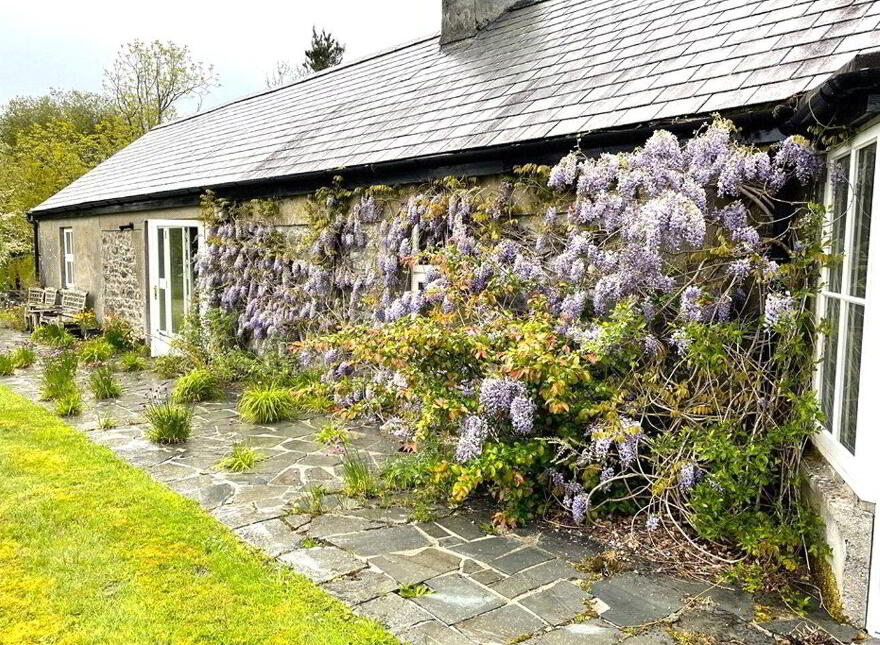 The Lake House, Cameron Island, Coolbawn, E45V213