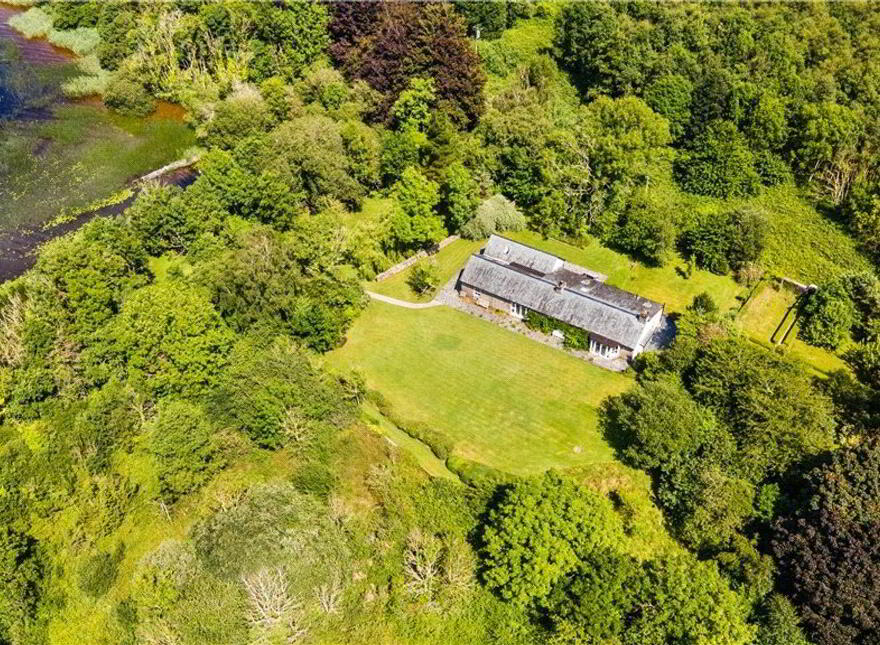 The Lake House, Cameron Island, Coolbawn, E45V213