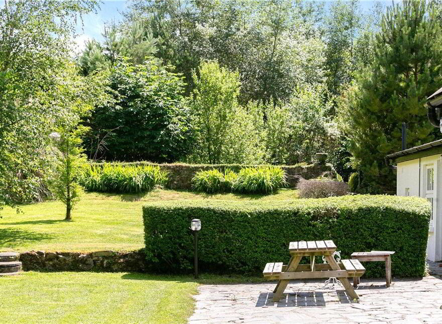 The Lake House, Cameron Island, Coolbawn, E45V213