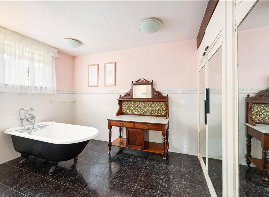 Tinhalla, 4 Montenotte Road, Cork, T23E2A3