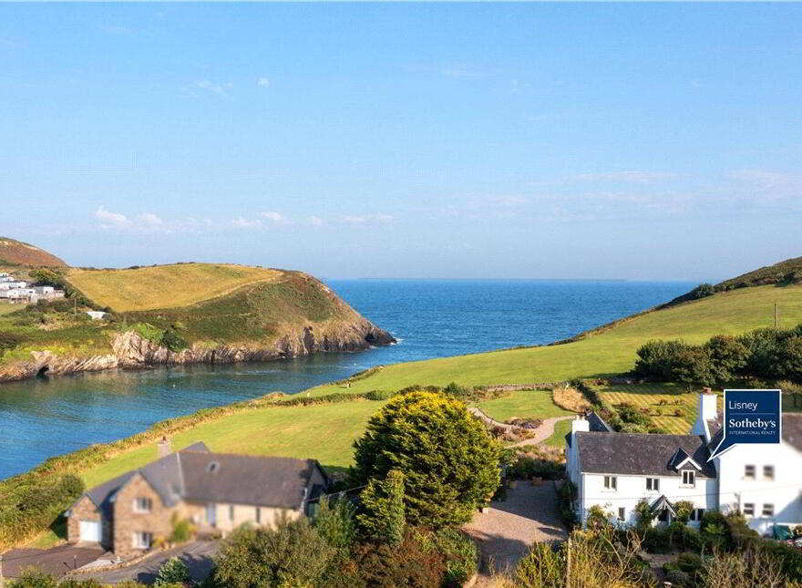 Coastguard Lodge, Britfieldstown, Robert's Cove, Cork, P17E627