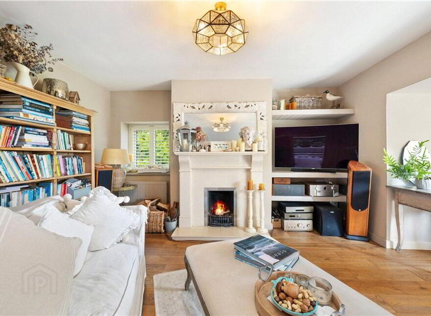 Coastguard Lodge, Britfieldstown, Robert's Cove, Cork, P17E627