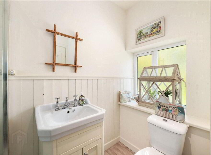 Coastguard Lodge, Britfieldstown, Robert's Cove, Cork, P17E627