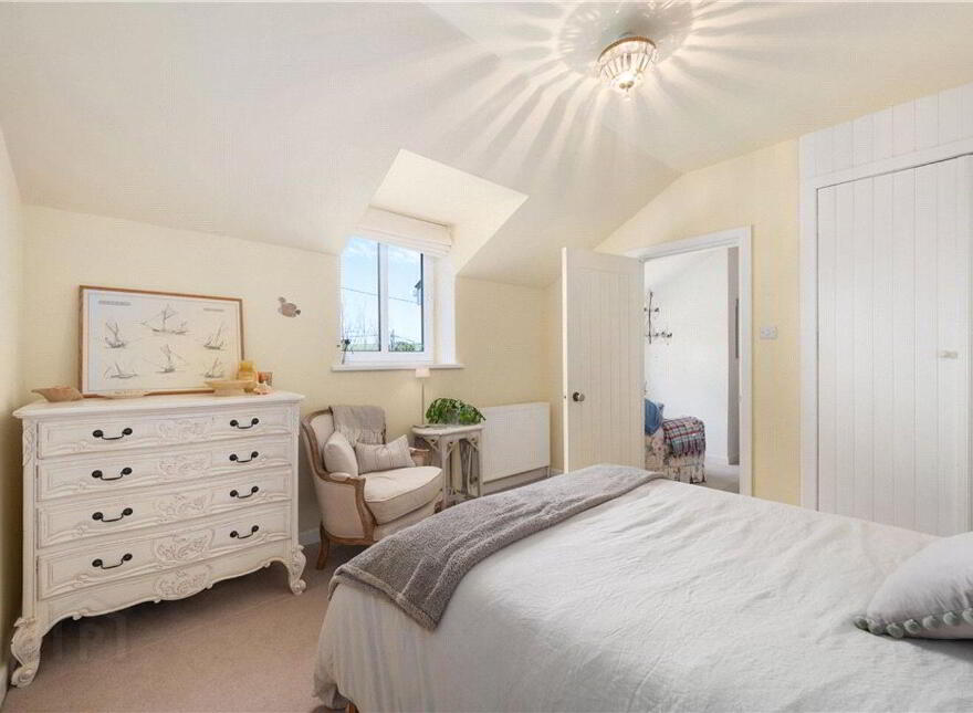 Coastguard Lodge, Britfieldstown, Robert's Cove, Cork, P17E627