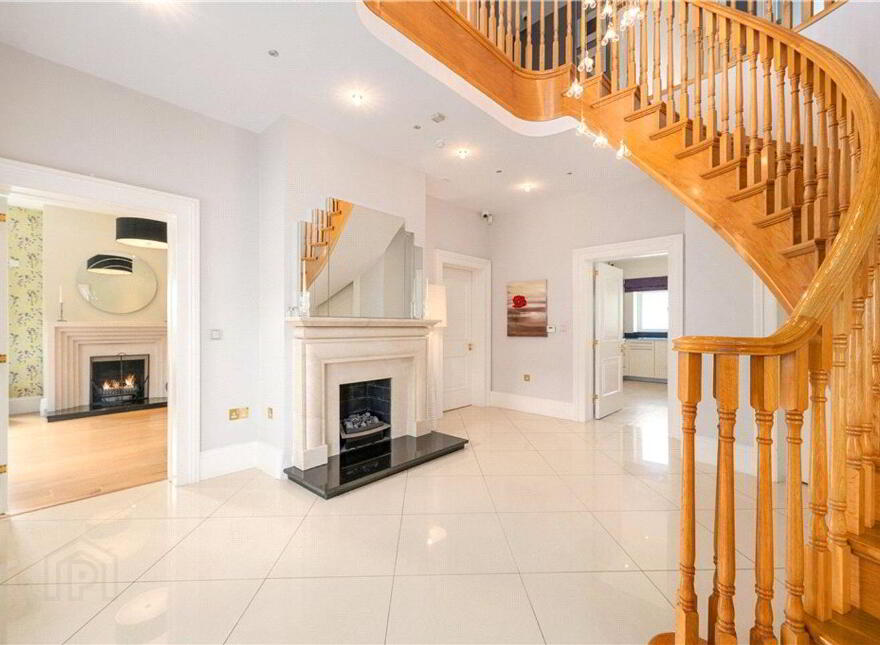 Ardnaculla, Fortmary Park, North Circular Road, V94VH6P
