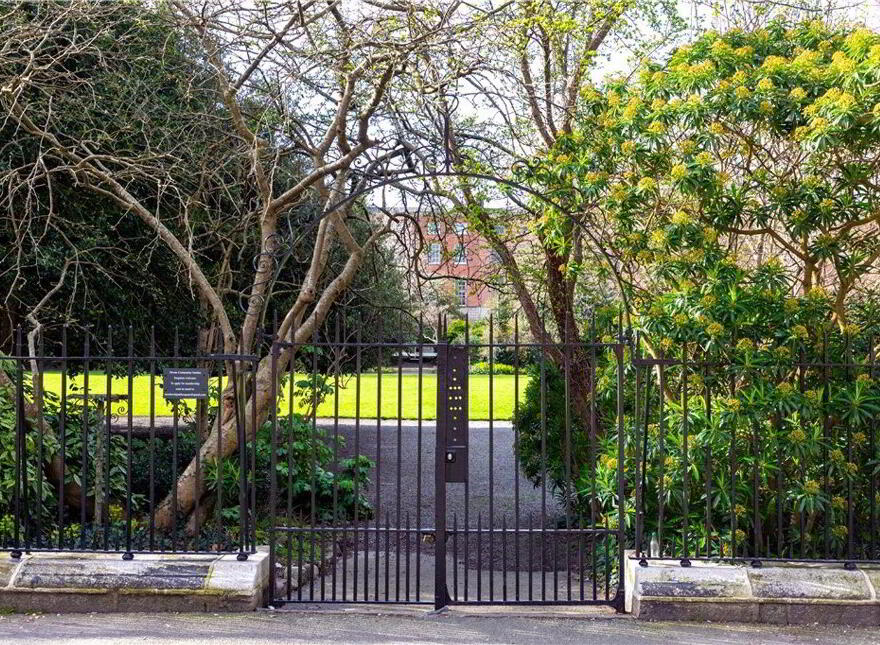 66 Fitzwilliam Square, Dublin 2, D02AT27