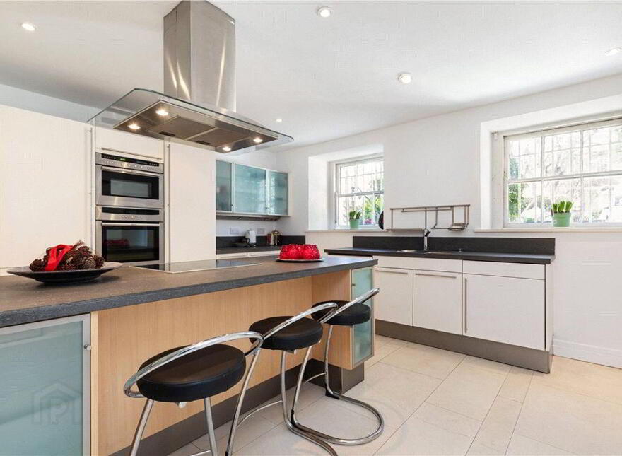 80 Waterloo Road, Ballsbridge, Ballsbridge, D04K2W5
