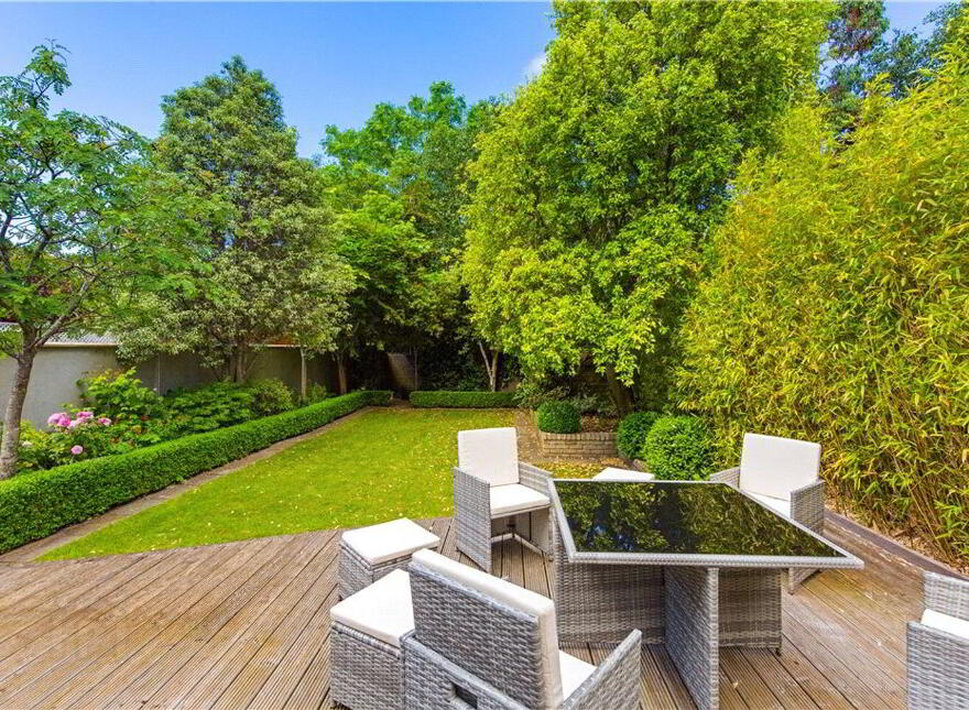 84 Ailesbury Road, Ballsbridge, Ballsbridge, D04Y8X0
