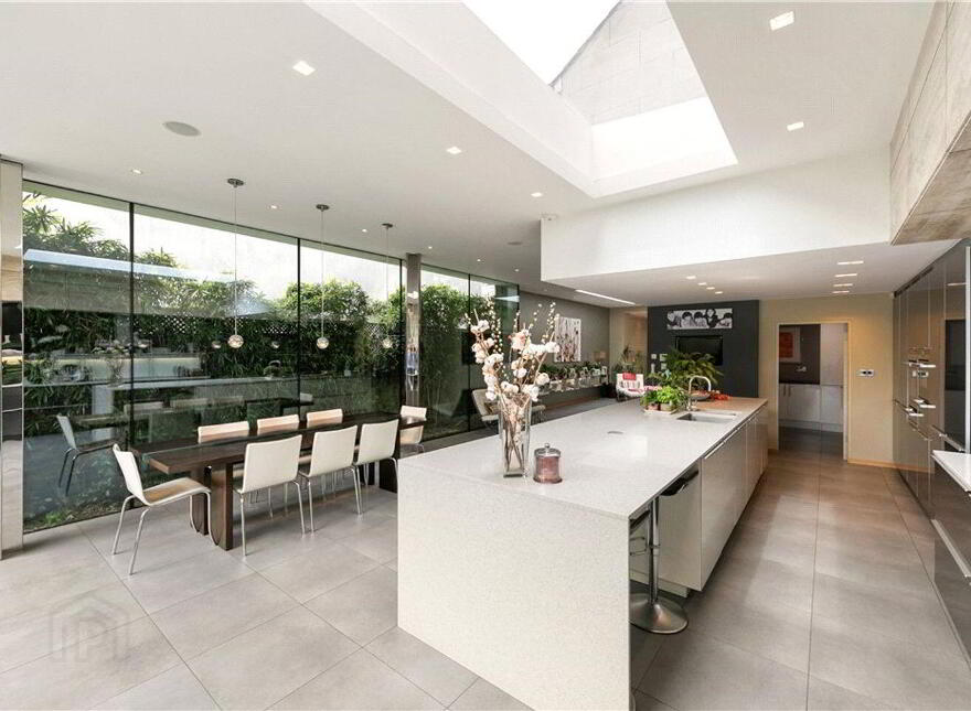 33 Ailesbury Road, Ballsbridge, Ballsbridge, D04P8Y6