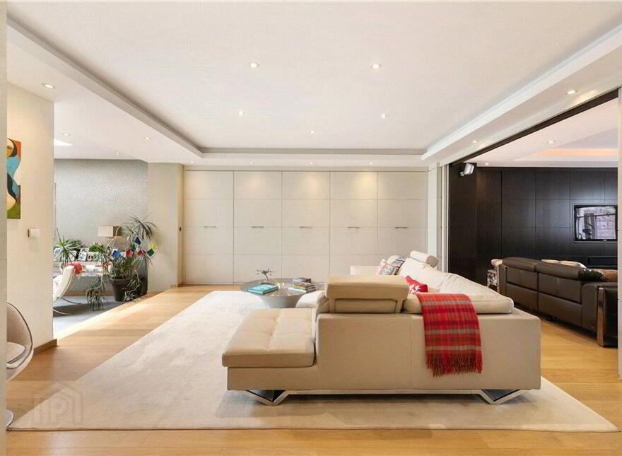 33 Ailesbury Road, Ballsbridge, Ballsbridge, D04P8Y6