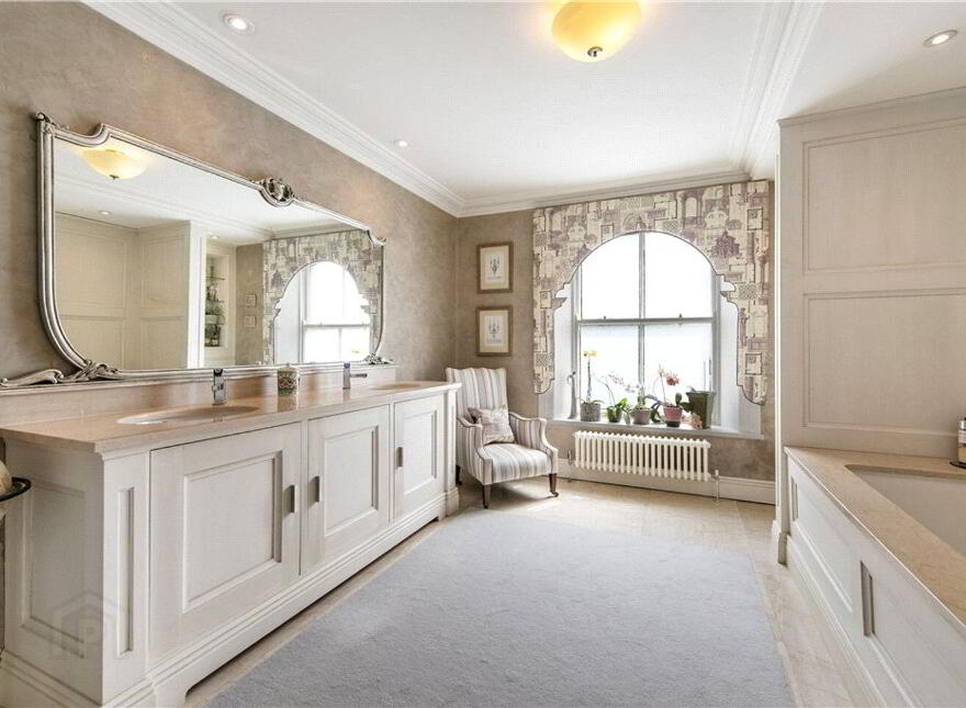 33 Ailesbury Road, Ballsbridge, Ballsbridge, D04P8Y6