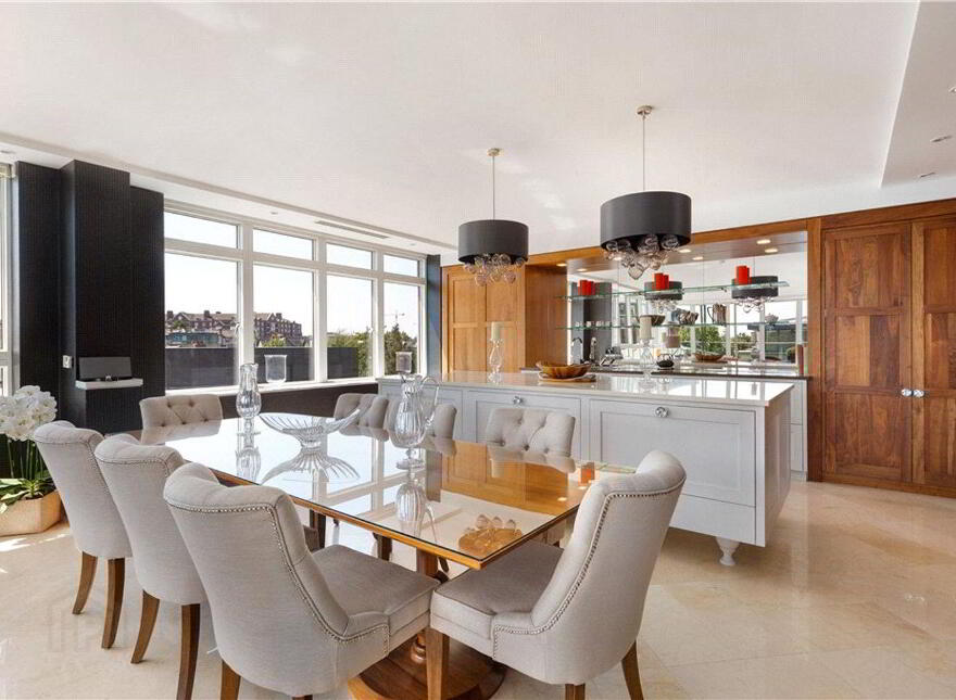Penthouse, 70/80 Shrewsbury Square, Sandymount Avenue, Ballsbridge, Ballsbridge, D04HH02